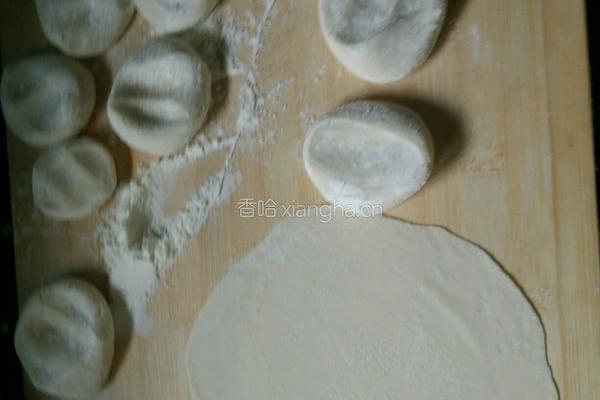 韭菜盒子的做法图解2