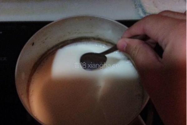 焦糖奶茶的做法图解4
