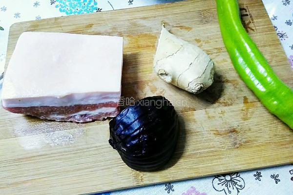农家小炒肉的做法图解1