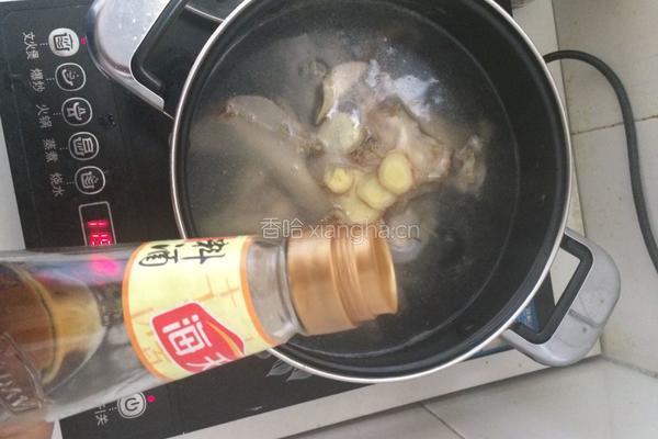 羊骨胡萝卜汤的做法图解3