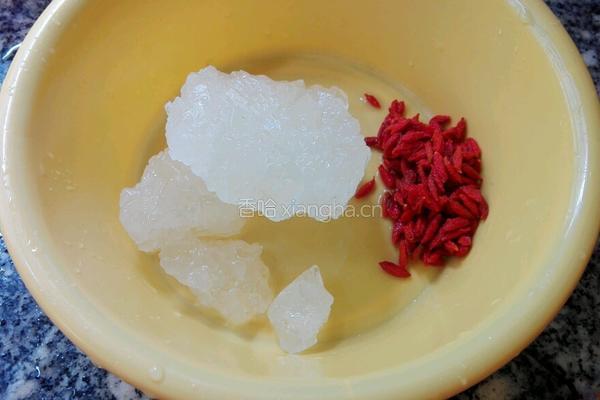 杞子木瓜雪耳糖水的做法图解4