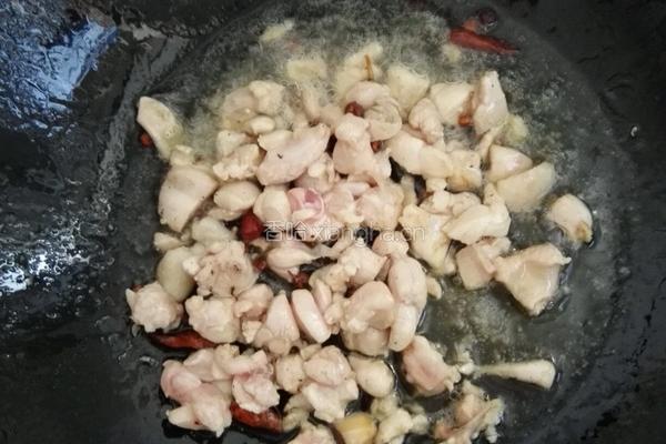 洋葱鸡腿香菇酱的做法图解4