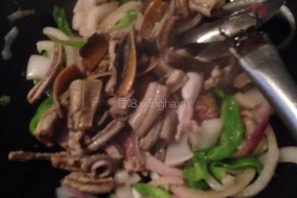 鳝片茭白的做法图解2