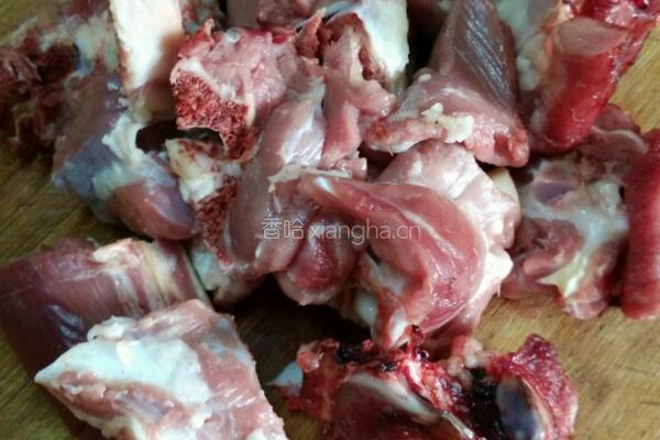香酥羊肉的做法图解1