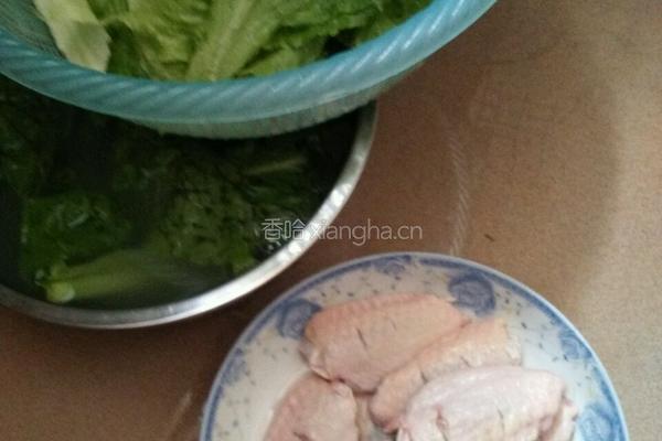 腐乳蚝油鸡翅的做法图解1