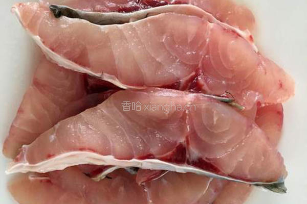 双椒鲩鱼的做法图解2