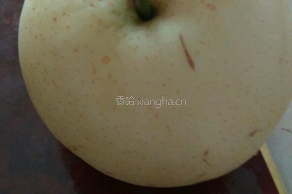冰糖雪梨的做法图解1