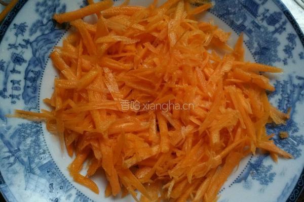 豆芽炒胡萝卜丝儿的做法图解3