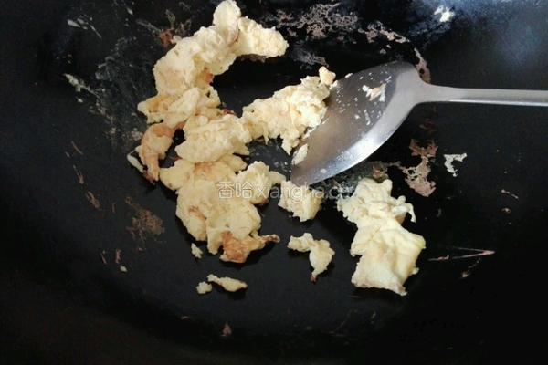丝瓜鸡蛋瘦肉汤的做法图解4