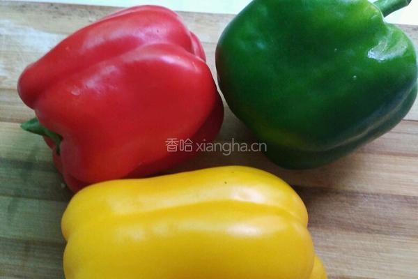 彩椒营养菜的做法图解1