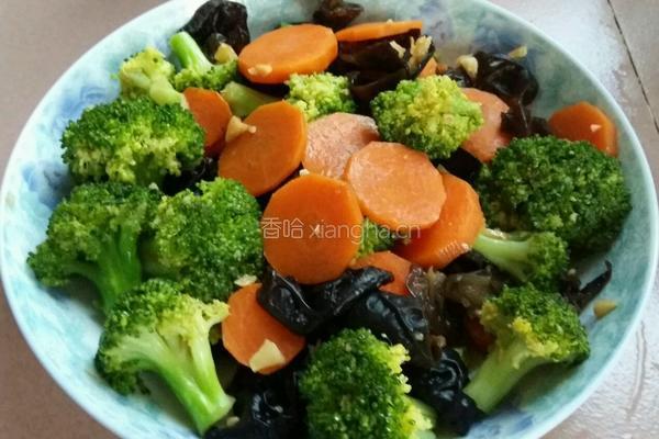 蒜蓉西兰花胡萝卜炒黑木耳的做法图解14