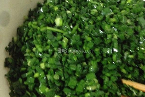 猪肉西葫芦韭菜饺子的做法图解2