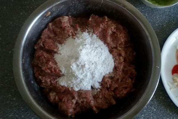 炸牛肉丸子的做法图解8