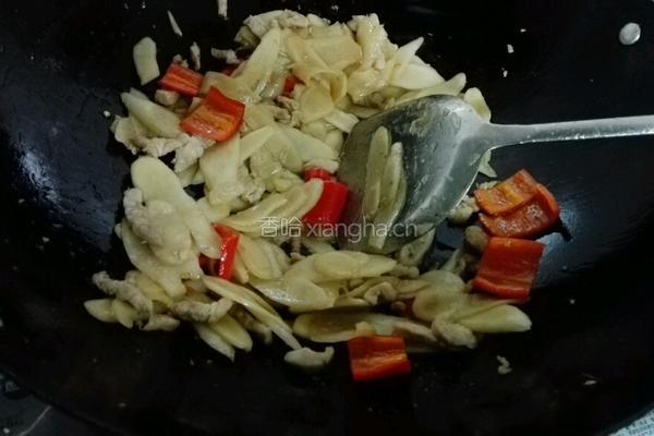 瘦肉炒嫩姜的做法图解6