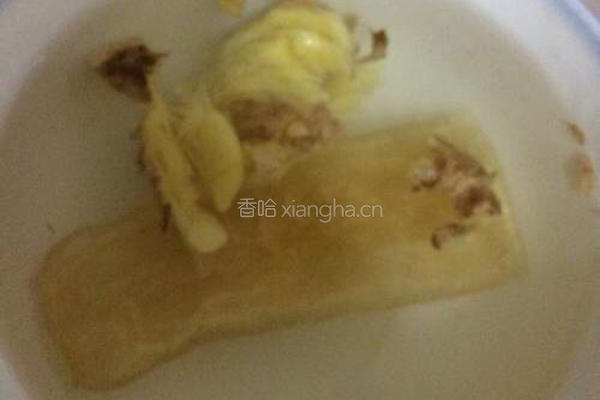花胶美颜抗皱汤的做法图解2