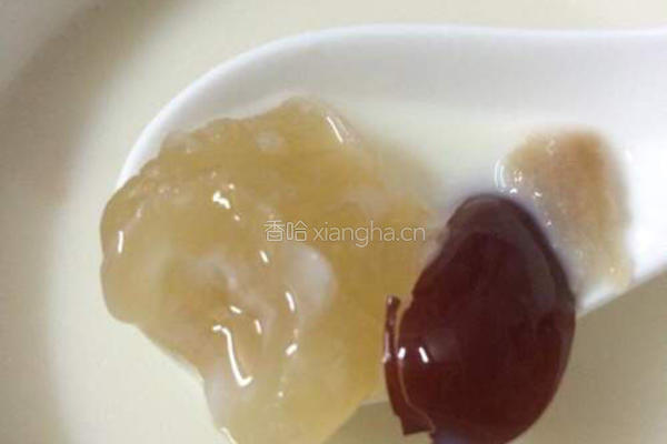 花胶美颜抗皱汤的做法图解4