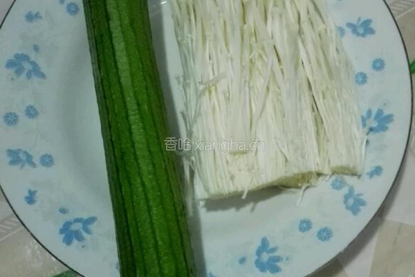 鲜虾丝瓜汤的做法图解1