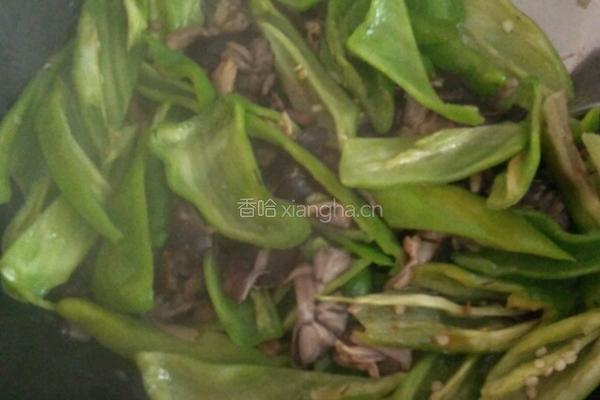 肉炒尖椒蘑菇的做法图解8