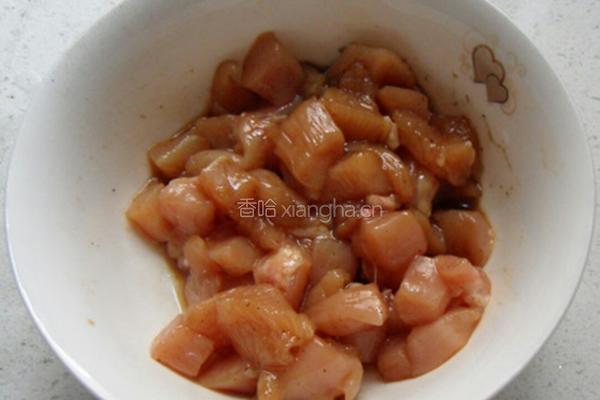 青椒鸡丁的做法图解3