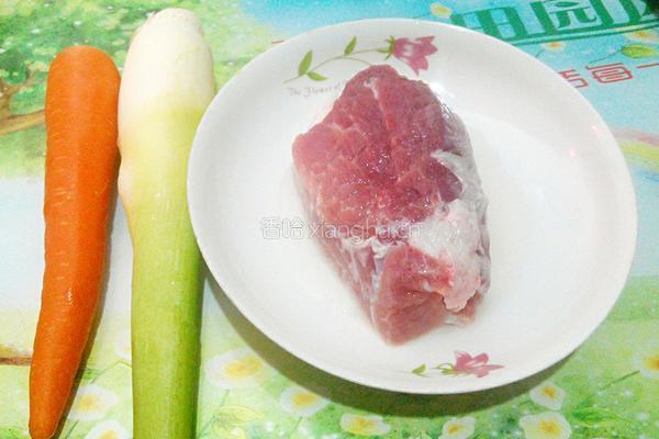 肉片炒茭白的做法图解1