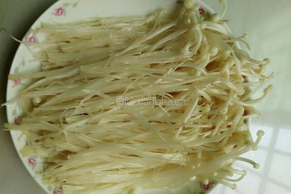 金针菇辣白菜的做法图解2