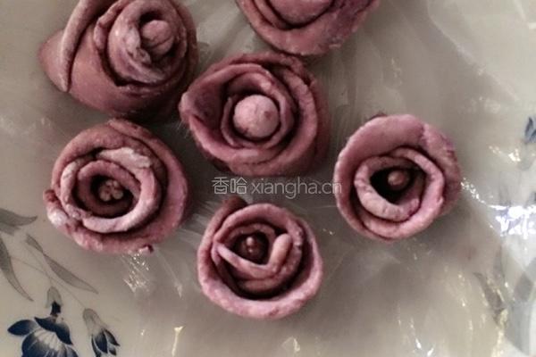 紫薯玫瑰馒头的做法图解5
