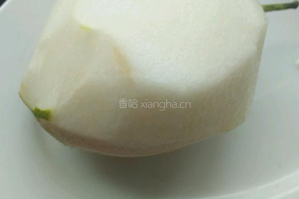 红酒炖梨的做法图解1