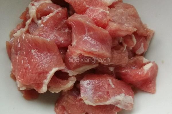 牛肉炖冻豆腐的做法图解1
