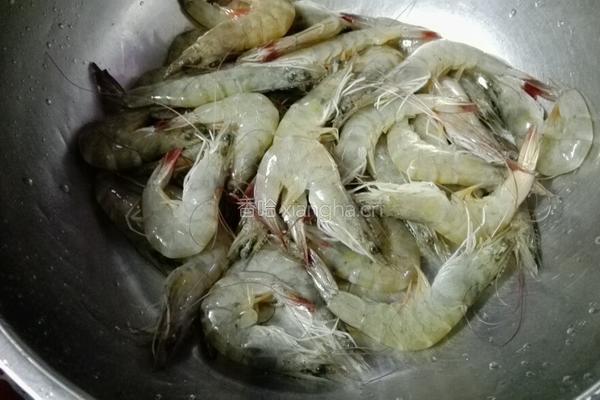 白勺明虾的做法图解1