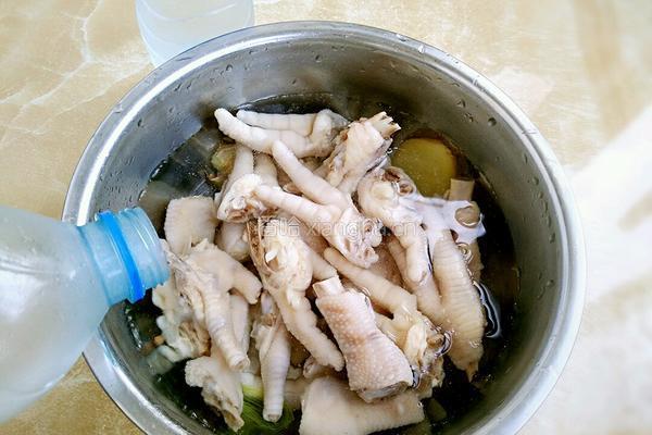 拌鸡爪的做法图解5