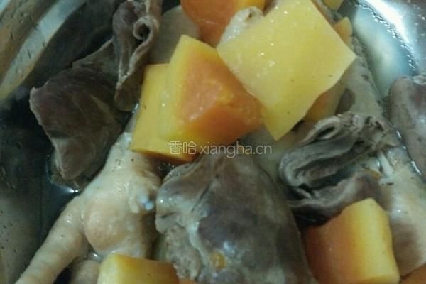 鸡爪鸡心煲木瓜