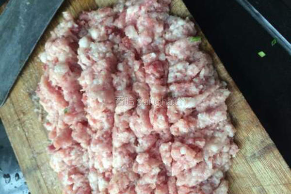 豆芽烧韭菜肉饺的做法图解2