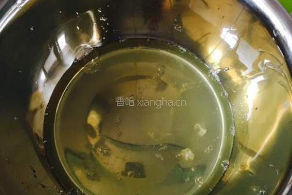 戚风蛋糕的做法图解2