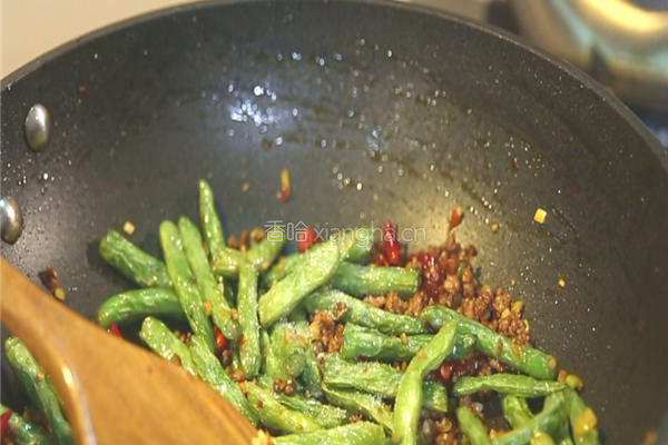 干煸四季豆的做法图解4