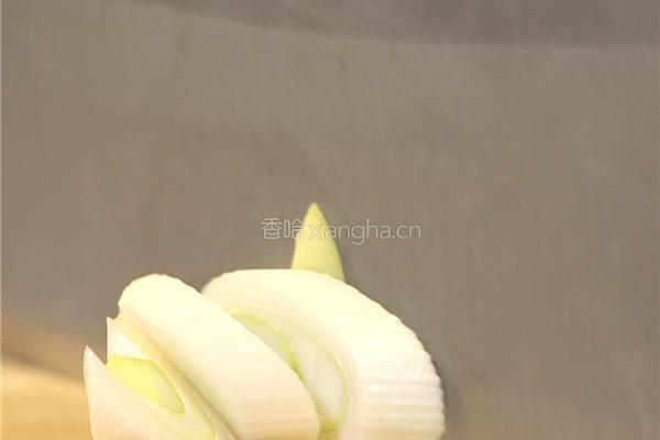 莲藕炖排骨的做法图解2