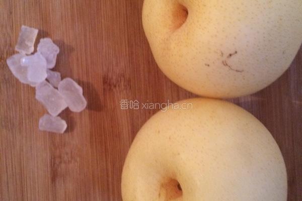 冰糖雪梨的做法图解1