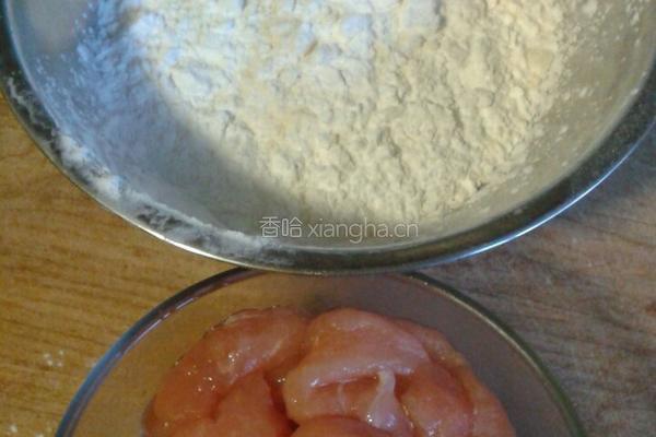 甜酸鸡的做法图解2