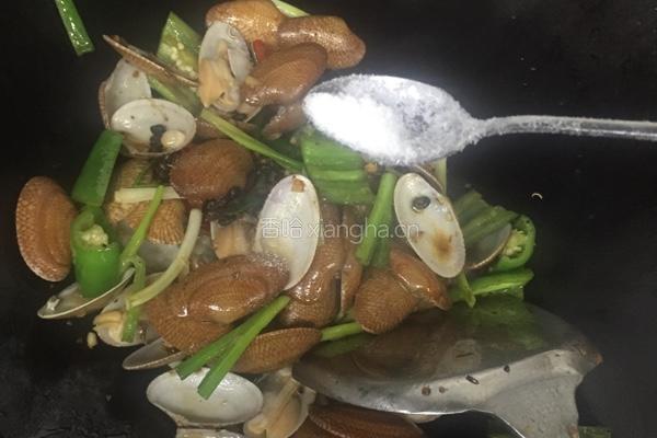 豉椒炒花甲王的做法图解9