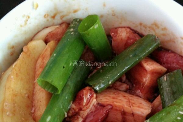 鱼头香菇豆腐蔬菜肉汤的做法图解4