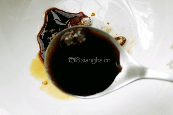 核桃仁拌菠菜的做法图解9