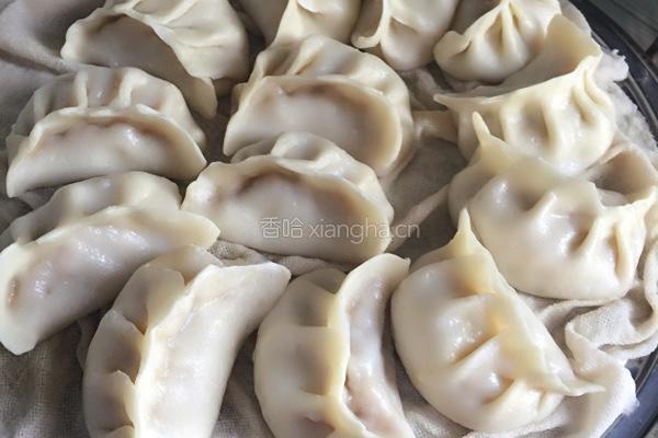 白菜猪肉饺子的做法图解11