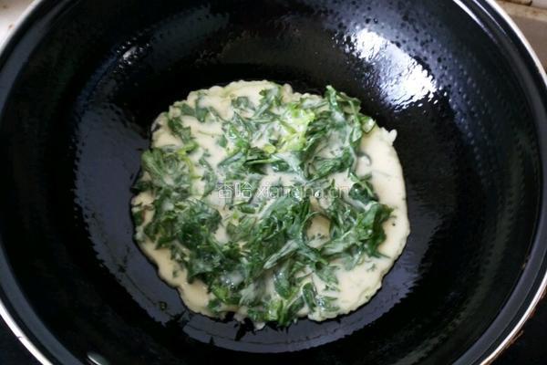 芹菜叶鸡蛋饼的做法图解6