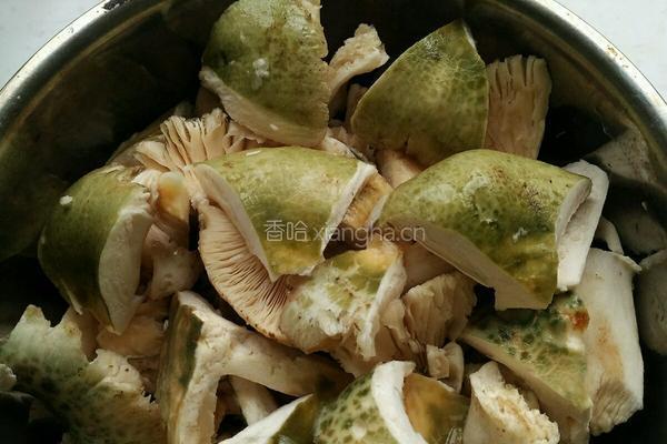 爱心青头菌的做法图解2