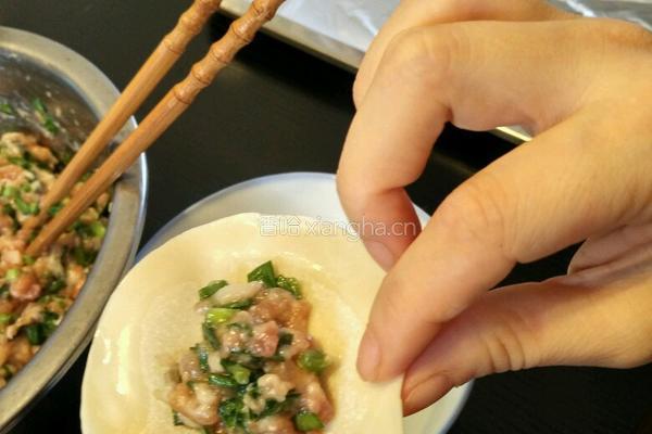 韭菜猪肉饺子的做法图解5
