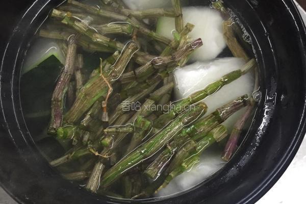 鲜石斛煲冬瓜薏米芡实汤的做法图解7