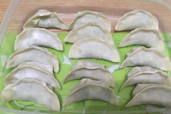 韭菜饺子的做法图解4