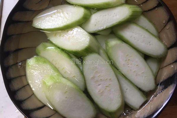 虾米丝瓜汤的做法图解3