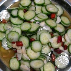 蒜片乳瓜的做法[图]