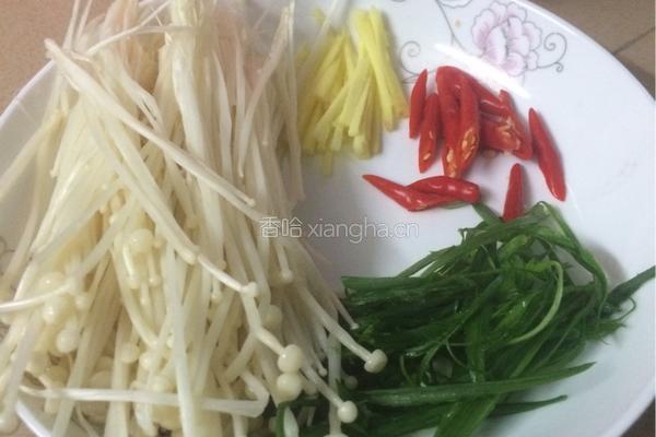 清蒸鲈鱼的做法图解1