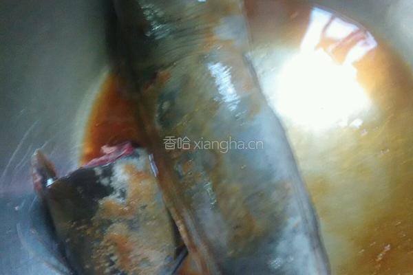 塘虱鸡蛋煲仔饭的做法图解2